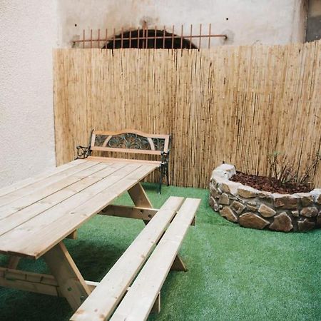 Appartement 2 Pieces Jacuzzi Brioude Exterior foto